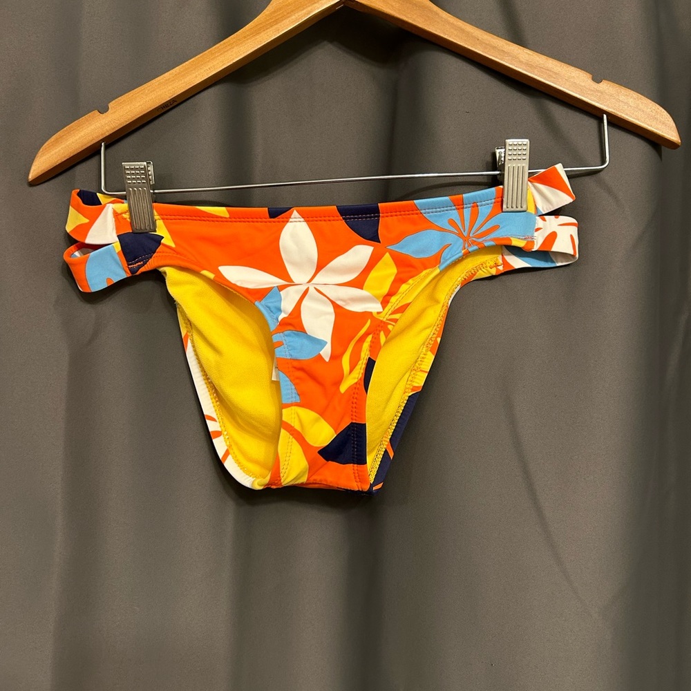 Bikini bottoms
